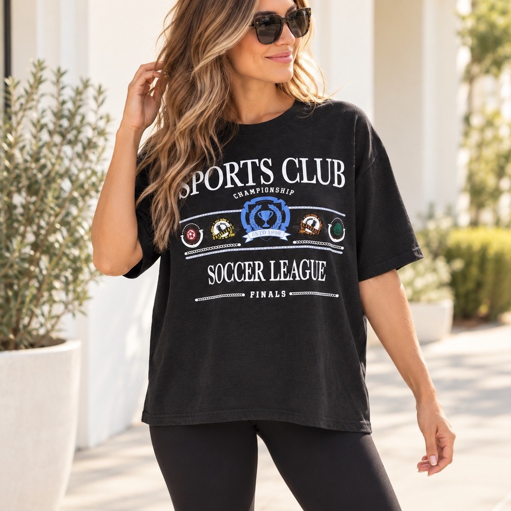 No Boundaries Womens XXL Black Sports Club Soccer League Graphic Boxy T-Shirt